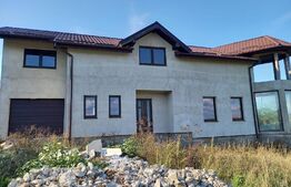 Casa de vanzare SU 320 mp, teren 1500 mp, Frata