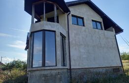 Casa de vanzare SU 320 mp, teren 1500 mp, Frata