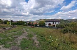 Teren intravilan 794 mp, situat in Chinteni, in zona centrala