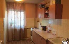 Apartament 3 camere, 67 mp, decomandat, garaj, boxa, zona Profi