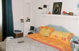 Vanzare apartament decomandat cu 3 camere in zona Observatorului, garaj inclus