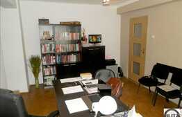 Vanzare 2 camere, 50 mp utili, zona Facultatea de Litere, cu parcare, A.C!