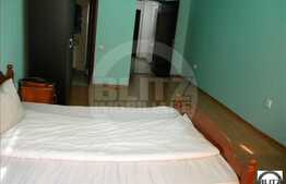 De vanzare 2 camere decomandate, 80 mp utili, 1 boxa la subsol, zona Centrala!