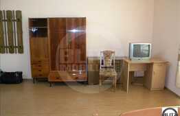 De vanzare 2 camere decomandate, 80 mp utili, 1 boxa la subsol, zona Centrala!