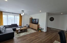 Casa de 261 mp, teren de 700 mp, Mihai Viteazu, priveliste superba spre Cheile Turzii