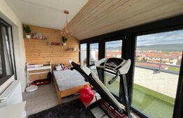 Apartament 3 camere, terasa 33mp, parcare, priveliste, zona strazii Urusagului