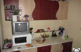 Apartament 2 camere, 52 mp, decomandat, garaj, boxa la subsol, zona Iulius Mall