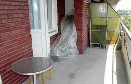 3 camere, decomandat, 64 mp utili, mobilat partial, zona strazii Aurel Vlaicu