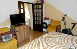 2 camere, 68 mp, curte, posibilitate mansardare, boxa la subsol, zona P-ta 1 Mai