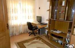 2 camere, 68 mp, curte, posibilitate mansardare, boxa la subsol, zona P-ta 1 Mai