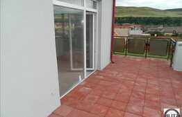 Vanzare 2 camere, 53 mp utili plus 90 mp TERASA! Zona linistita! Semifinisat!