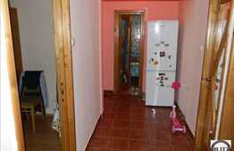 Vanzare apartament 3 camere, decomandat, 64 mp, 1 garaj, zona strazii Dunarii!