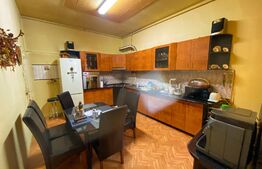 Apartament cu suprafață generoasă, 83 mp, tavan înalt, zona Horea