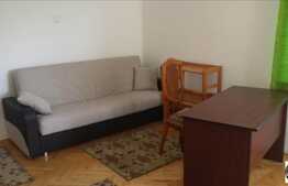 De inchiriat 4 camere, 100 mp, 2 garaje, 1 loc de parcare, zona strazii Suceava!