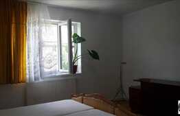 De inchiriat 4 camere, 100 mp, 2 garaje, 1 loc de parcare, zona strazii Suceava!