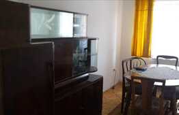 De inchiriat 4 camere, 100 mp, 2 garaje, 1 loc de parcare, zona strazii Suceava!