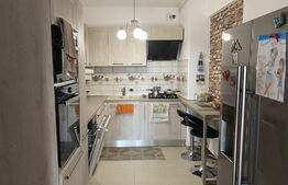 Apartament 2 camere, 79 mp, decomandat, zona Tractorul