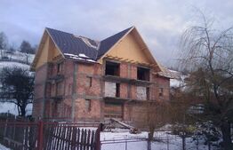 Casa/Pensiune de 700 mp, P+2E+M, cu teren de 2212 mp, Bran