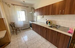 Apartament 3 camere, 70 mp, decomandat, zona strazii Zorilor