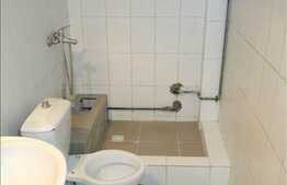 De vanzare 2 camere semidecomandate, 35 mp, la demisol. Recent finisat!