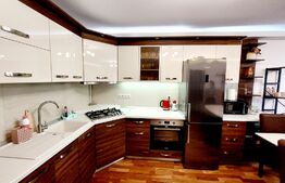 Apartament cochet, 2 camere, 50mp, balcon si debara, Zona Vivo