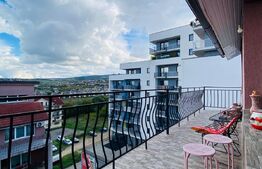 Apartament de 3 camere, 95 mp, garaj, zona strazii Borhanciului