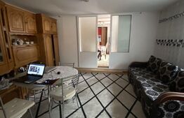 Casa cu 4 camere, 300 mp, teren 250 mp, zona Sacele