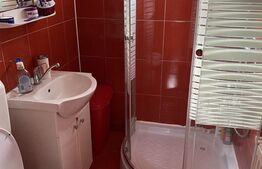 Casa cu 4 camere, 300 mp, teren 250 mp, zona Sacele