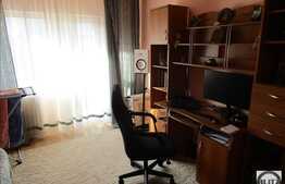 Apartament 3 camere, 56 mp, decomandat, zona strazii Padurii