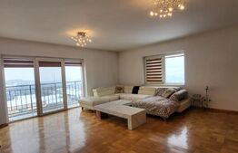 Apartament de 3 camere decomandate, 103mp, 2 bai, 2 balcoane, zona Vivo