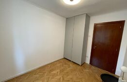 Apartament de 3 camere, lux, 52 mp, parcare, zona BIG
