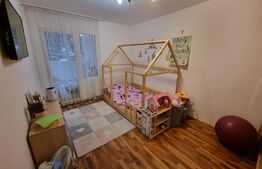 Apartament de 2 camere, decomandat, 49mp, balcon, parcare, zona Petrom