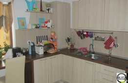 3 camere, 78 mp utili cu terasa de 65 mp! Zona Sub Cetate! Garaj!