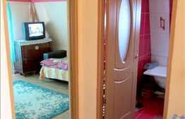 Vanzare 2 camere, decomandat, 52,65 mp, boxa la subsol, zona strazii Rasaritului