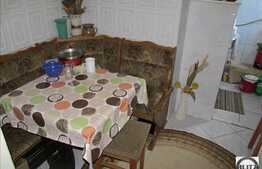 De vanzare 3 camere, 60 mp utili, 14 mp beci, zona zona Piata 1 Mai!