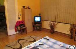 De vanzare 3 camere, 60 mp utili, 14 mp beci, zona zona Piata 1 Mai!