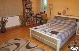 De vanzare 3 camere, 60 mp utili, 14 mp beci, zona zona Piata 1 Mai!