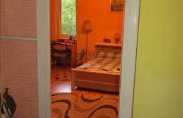 De vanzare 3 camere, 60 mp utili, 14 mp beci, zona zona Piata 1 Mai!