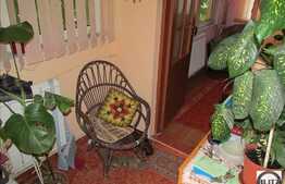 De vanzare 3 camere, 60 mp utili, 14 mp beci, zona zona Piata 1 Mai!