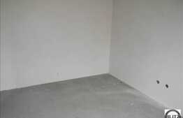 De vanzare apartament 3 camere, 68 mp, zona strazii Mircea Eliade. Semifinisat!