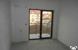 De vanzare apartament 3 camere, 68 mp, zona strazii Mircea Eliade. Semifinisat!