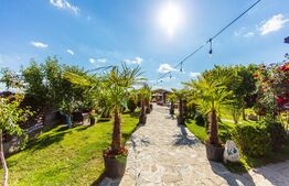 Afacere la cheie - club, piscina, pensiune - locatia de vara a anului 2022 in Romania, totul pe o suprafata de peste 3 ha! Se accepta si plata in rate cu un avans minim de 50%