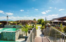Afacere la cheie - club, piscina, pensiune - locatia de vara a anului 2022 in Romania, totul pe o suprafata de peste 3 ha! Se accepta si plata in rate cu un avans minim de 50%