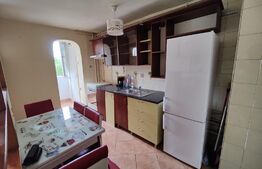 Apartament de 3 camere, decomandat, 67mp, 2 balcoane, zona Campului