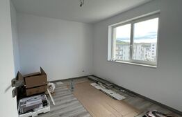 Apartament 3 camere, nou, 54 mp, parcare, zona Cetatii 