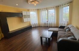 Casa individuala, 5 camere, 220 mp, garaj, zona Floresti