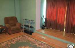 3 camere, decomandat, 76 mp utili, 3 balcoane, garaj, boxa, zona Piata Marasti!