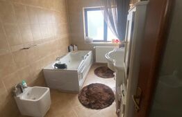 Casa de vanzare 6 camere LUX , 220 mp , Sacele zona Bunloc 