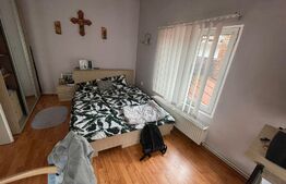 Oportunitate! Apartament 3 camere, pe doua niveluri, curte comuna, zona Centrala