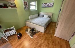 Oportunitate! Apartament 3 camere, pe doua niveluri, curte comuna, zona Centrala